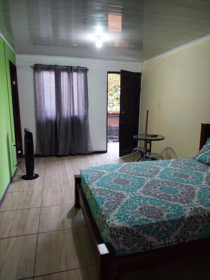 Anchia - Hostel Alajuela Exterior foto